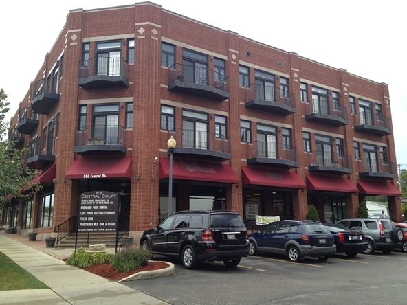 The Offices at Central Court In Highland Park: 806 Central, Highland Park, IL 60035